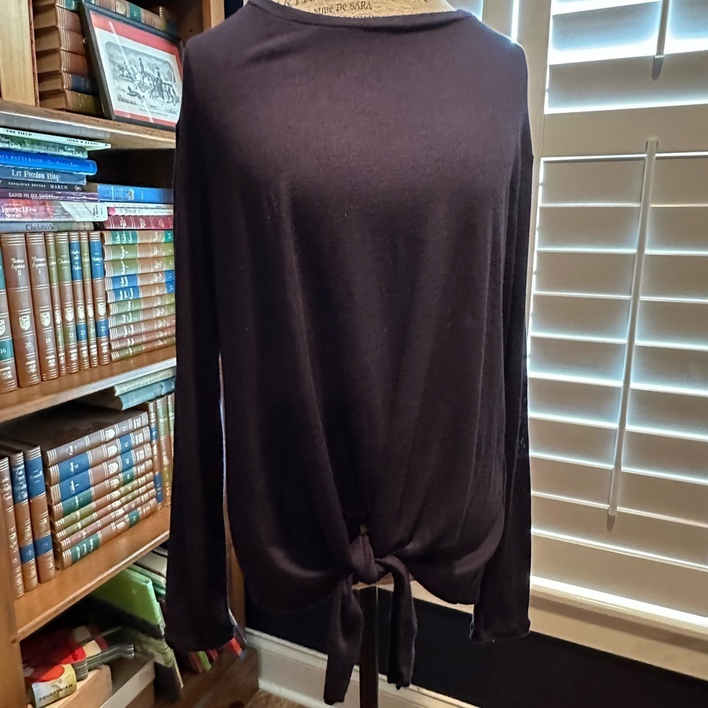 Vero Moda Elegant Black Tie-Front Long Sleeve Top